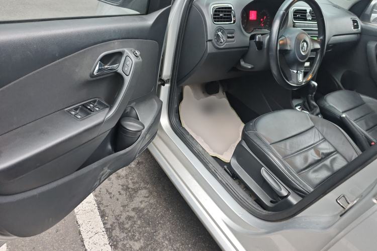 Used Volkswagen Polo 2011 1.4L Automatic ZhiCool Edition Driver Seat