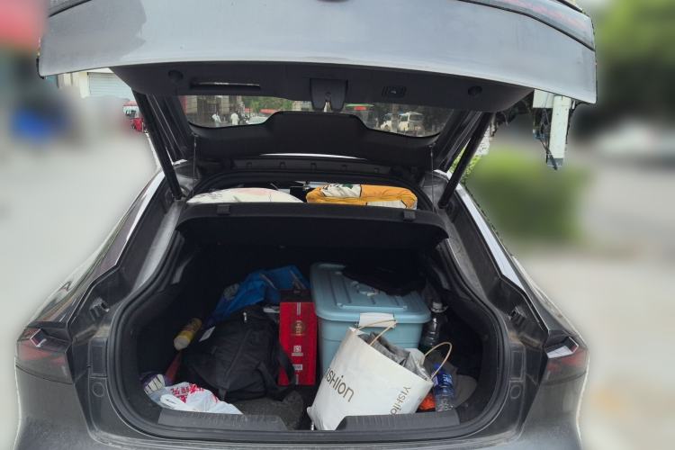 Used CHANGAN UNI-V 2022 1.5T Prestige Version Trunk