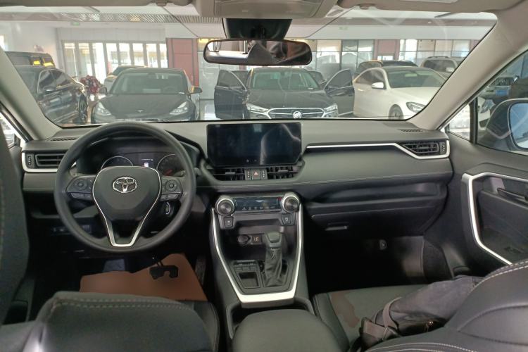 Used Toyota Wildlander 2024 2.0L CVT Two-Wheel Drive Leading Edition