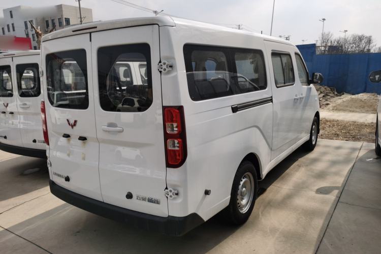 Used Wuling Yangguang 2025 Model 400km Bus Edition—Comfort Edition