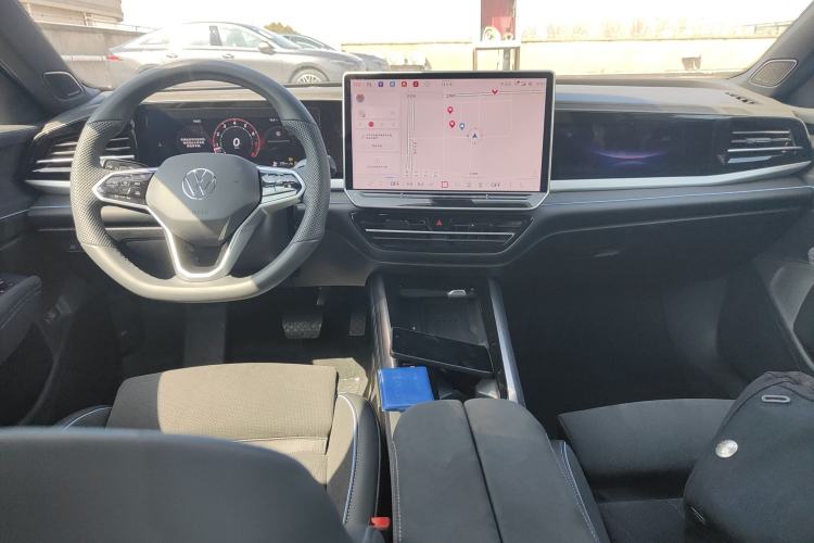 Used Volkswagen Passat 2025 Pro 380TSI Starry Dragon Luxury Edition Center Console