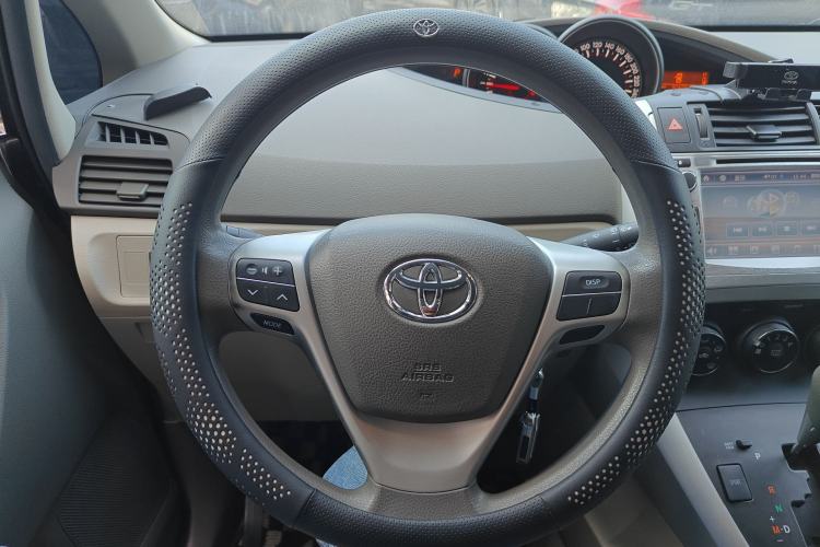 Used Toyota Verso 2014 Starlight 180E CVT Elite Edition