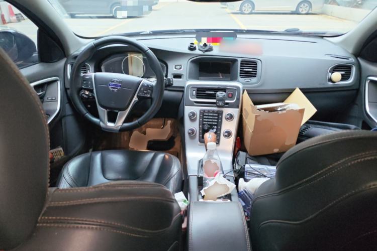 Used Volvo V60 2017 Cross Country T5 AWD China V Standard Center Console