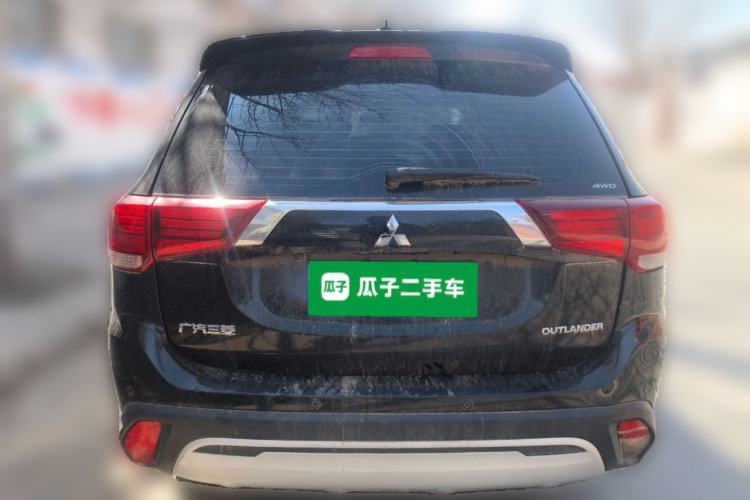 Used Mitsubishi Outlander 2020 2.4L 4x4 Zhi Xiang Edition 5 Seats Rear