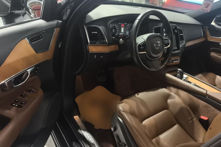 Used Volvo XC90 2021 B5 SmartDrive Luxury Edition 5-seater Driver Seat