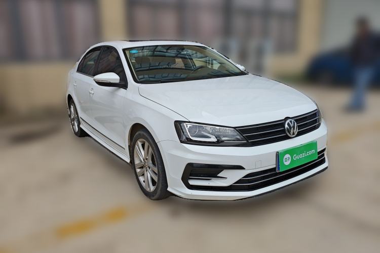 Used Volkswagen Sagitar 2018 280TSI DSG Ignite Edition Front Right 45 Deg