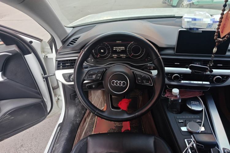 Used Audi A4L 2019 40 TFSI Fashion Edition China VI Emission Standard
