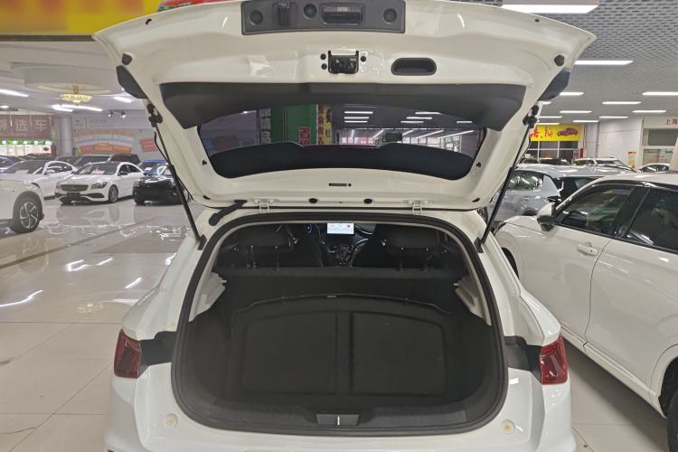 Used BYD e2 2023 Comfort Model Trunk