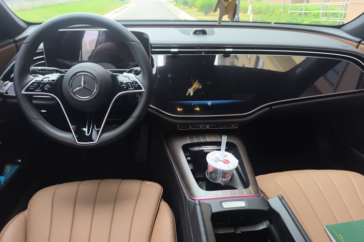 Used Mercedes-Benz E-Class 2024 E 300 L Luxury Model Center Console