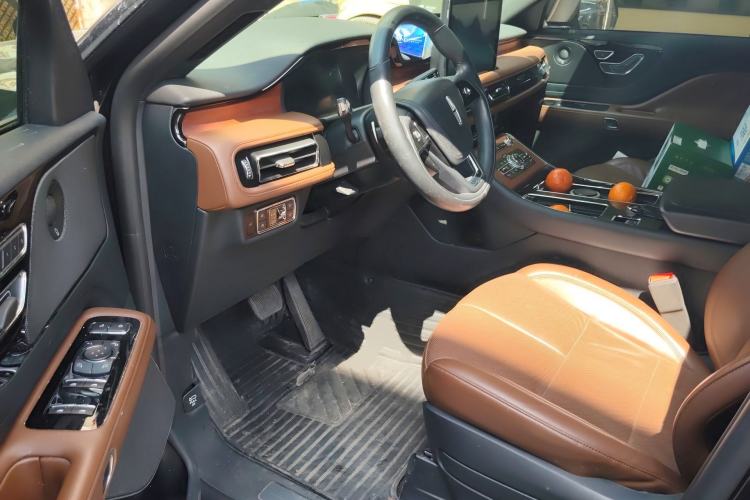 Used Lincoln Aviator 2023 3.0T V6 All-Wheel-Drive Zunya Cruise Version Six Seats
