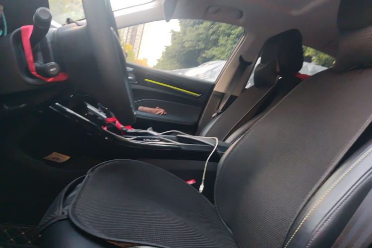 Used Roewe i5 2021 1.5L CVT Diamond Edition