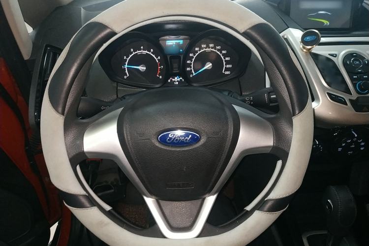 Used Ford EcoSport 2013 1.5L Automatic Fashion Model Steering Wheel