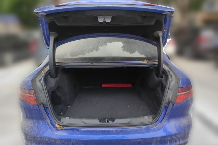 Used Jaguar XEL 2020 2.0T 200PS R-DYNAMIC Youth Sports Edition Trunk