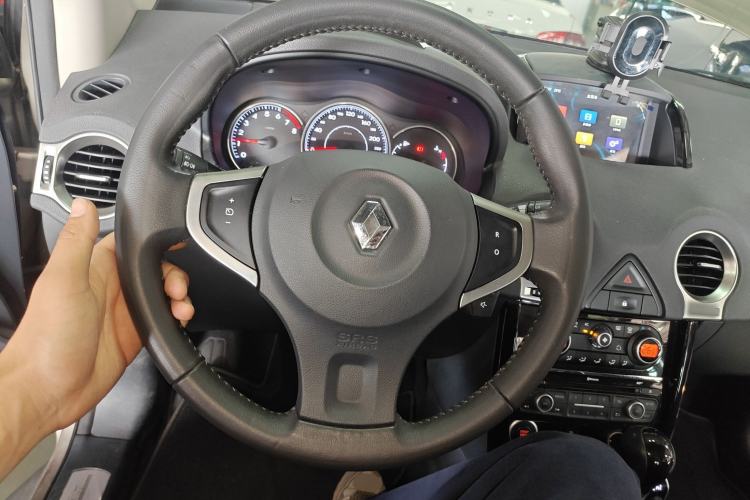 Used Renault Koleos 2014 Revised Version 2.5L Two-Wheel Drive Comfort Edition Steering Wheel