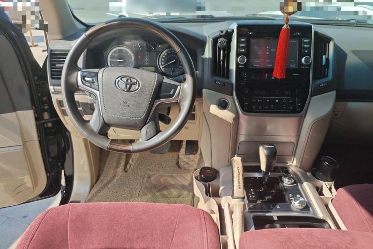 Used Toyota Land Cruiser 
