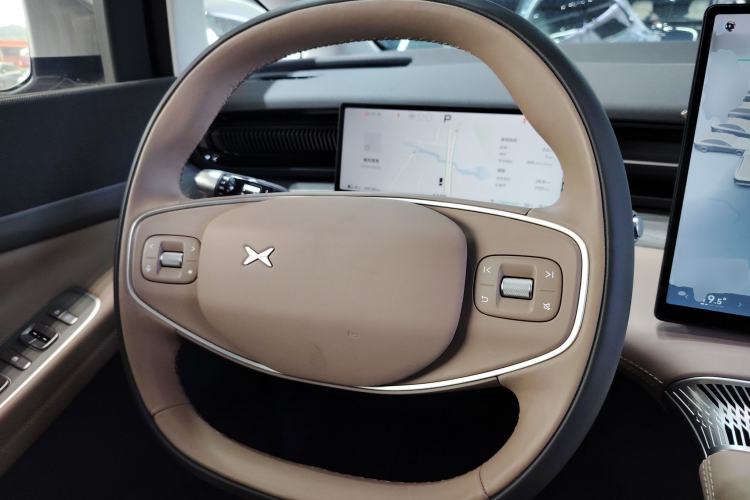 Used XPeng X9 2025 740 Ultra-Long Range Max
