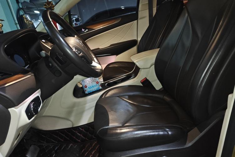 Used Lincoln MKC 2014 2.0T Two-Wheel-Drive Luxury Edition Left Front Seat