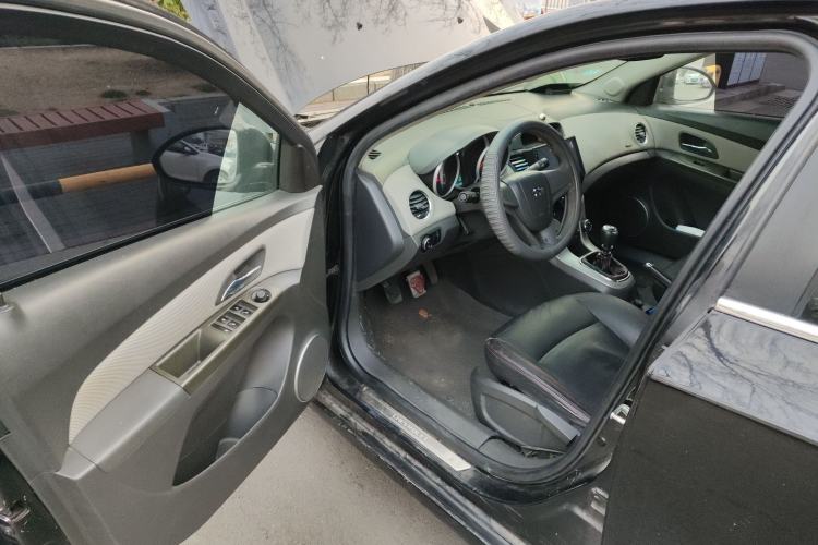 Used Chevrolet Cruze 2009 1.6L SE MT
