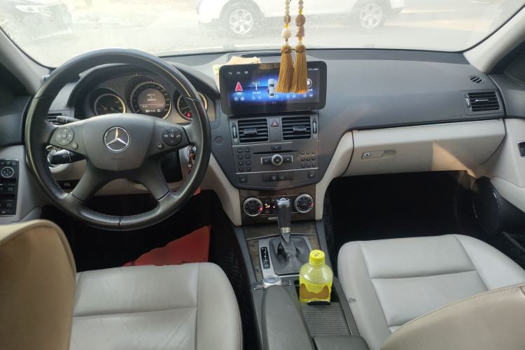 Used Mercedes-Benz C-Class 2010 C 200 CGI Fashion Model
