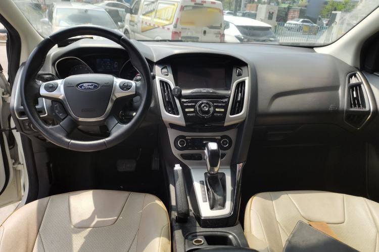 Used Ford Focus 2012 Hatchback 2.0L Automatic Luxury Sport Model
