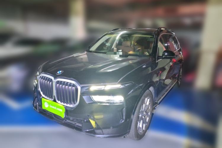 Used BMW X7 2023 xDrive40i Luxury Package with Leading Features