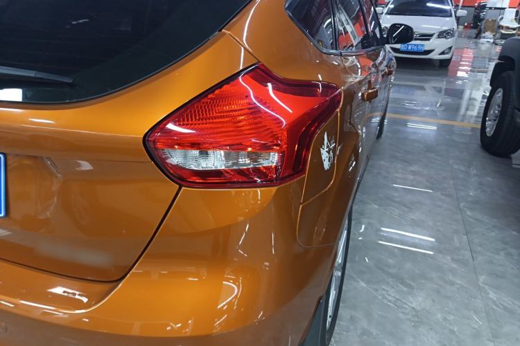 Used Ford Focus 2015 Hatchback 1.6L Automatic Fashion Edition Right Rear Taillight