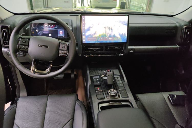 Used Haval H9 2024 2.0T Gasoline 4x4 Territory Edition Center Console