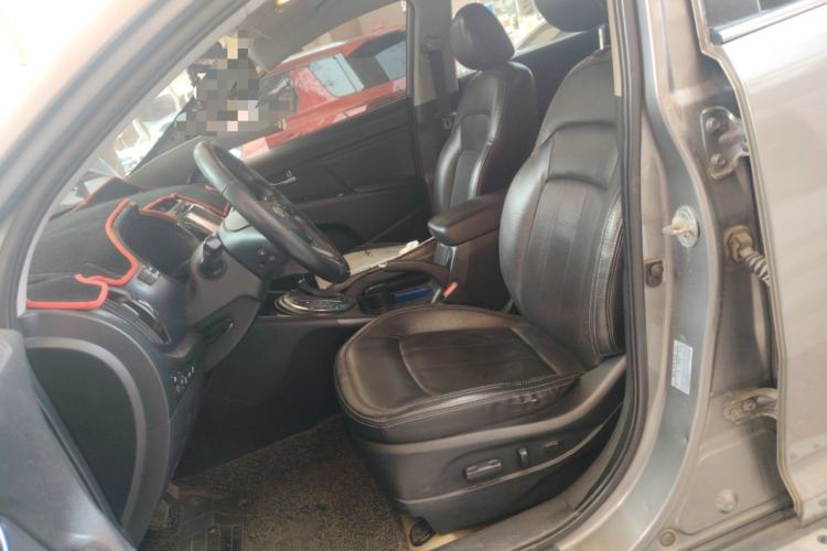 Used Kia Sportage R 2011 2.4L Automatic 4x4 Premium Edition Left Front Seat