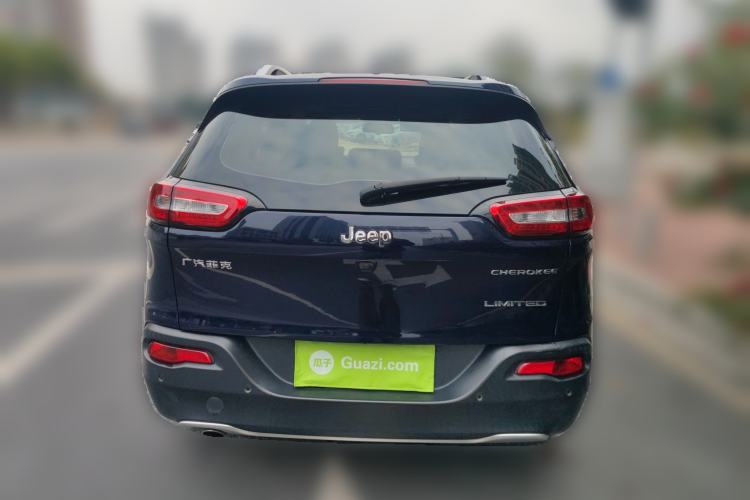Used Jeep Cherokee 2017 2.0L Superior Edition