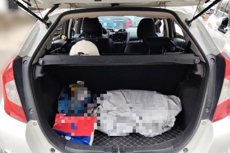 Used Honda Fit 2014 1.5L SE CVT Fashion Model Trunk