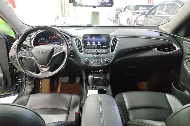 Used Chevrolet Malibu XL 2019 535T CVT Active Version Center Console