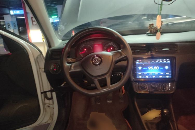 Used Volkswagen Santana 2016 1.4L Manual Fashion Edition Steering Wheel