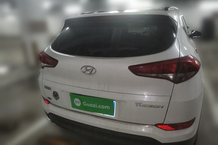 Used Hyundai Tucson 2015 2.0L Automatic Two-Wheel Drive Smart Version