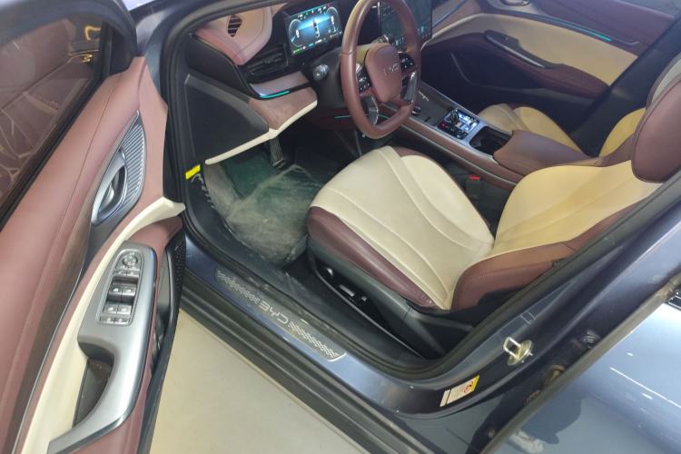 Used BYD Seal 2023 DM-i 1.5T 121km Flagship Model Driver Seat