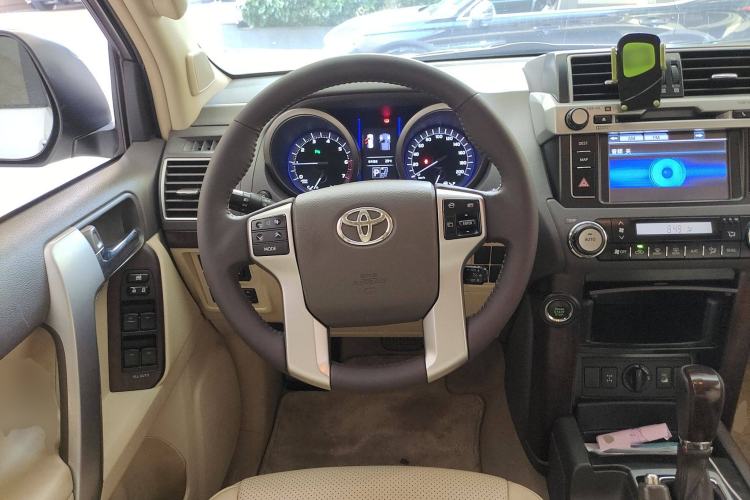Used Toyota Prado 2014 4.0L Automatic TX-L NAVI Steering Wheel