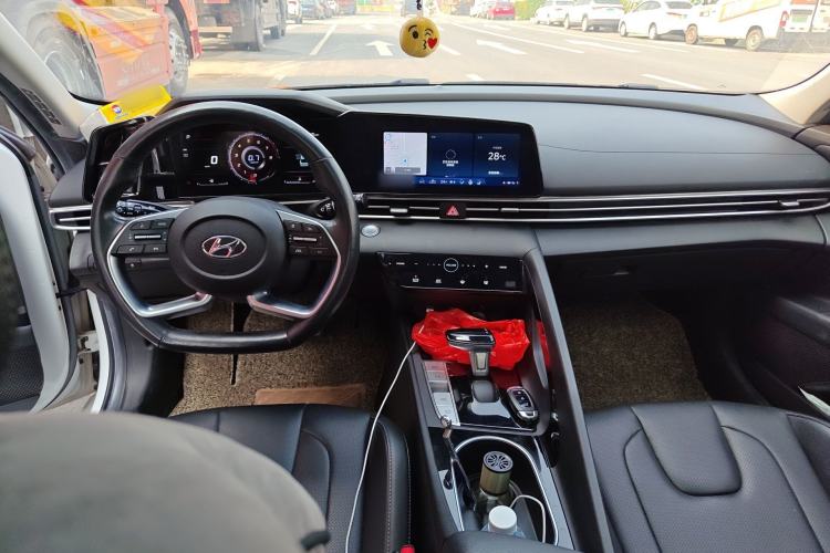 Used Hyundai Elantra 2021 1.5L CVT LUX Prestige Edition