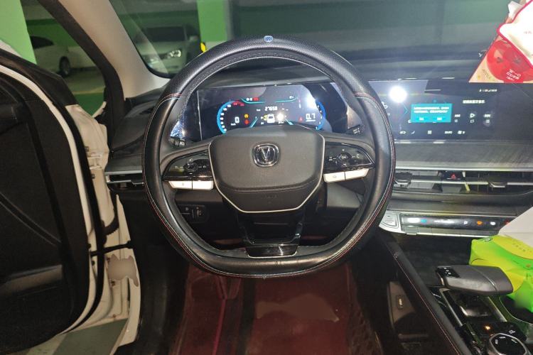 Used CHANGAN Eado 2024 PLUS Blue Whale NE 1.4T GDI DCT High-Energy Edition
