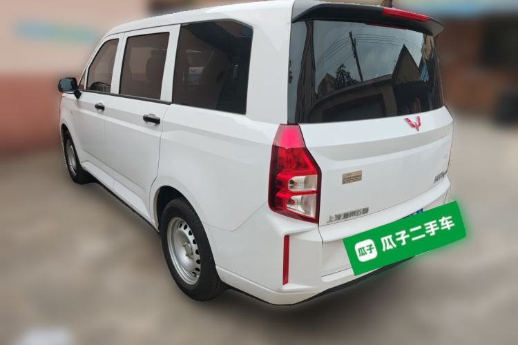 Used Wuling Hongguang PLUS 2020 1.5L Manual Standard Edition 5 Seats