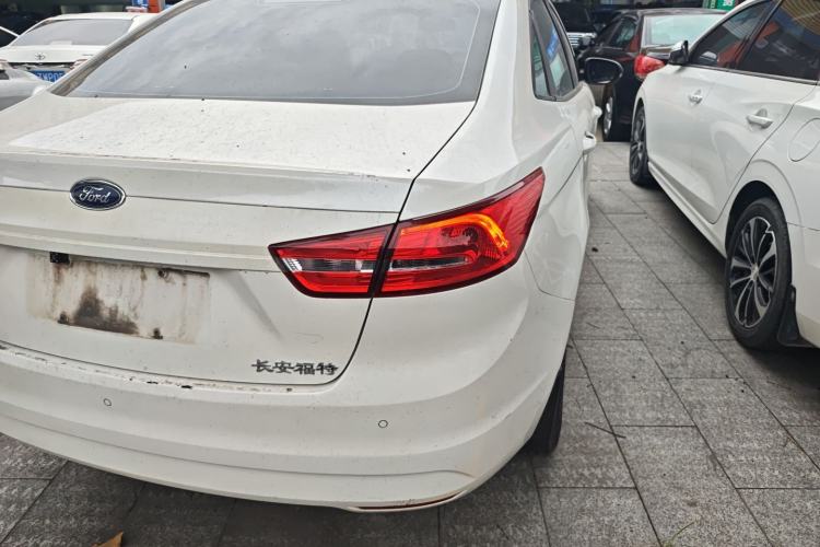 Used Ford Escort 2017 Revised Version 1.5L Manual Comfort Edition
