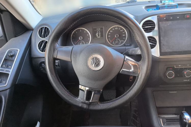Used Volkswagen Tiguan 2016 300TSI Automatic Two-Wheel Drive Trend Edition Steering Wheel