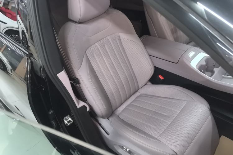 Used ONVO L60 2024 60 kWh All-Wheel Drive
