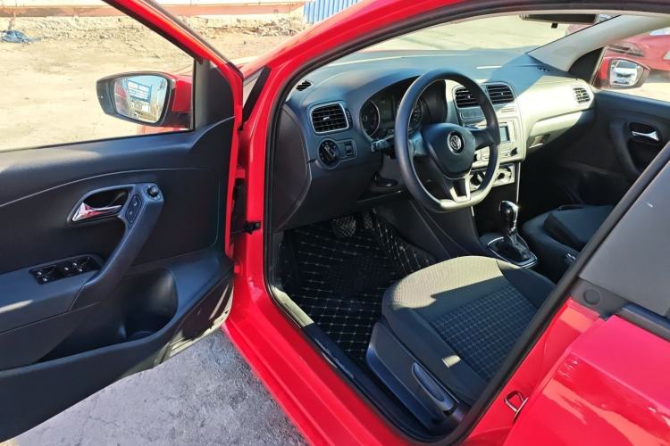 Used Volkswagen Polo 2014 1.4L Automatic Comfort Edition
