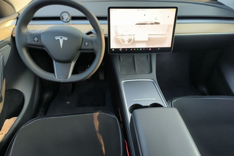 Used Tesla Model Y 2022 Rear-Wheel-Drive Version