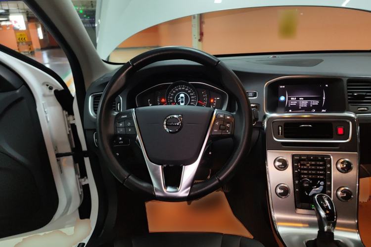 Used Volvo S60 2019 S60L Facelift T5 Intelligent Advanced Edition
