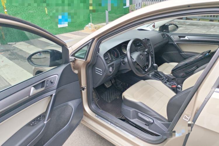 Used Volkswagen Golf 2017 230TSI Automatic Luxury Million-Vehicle Commemorative Edition