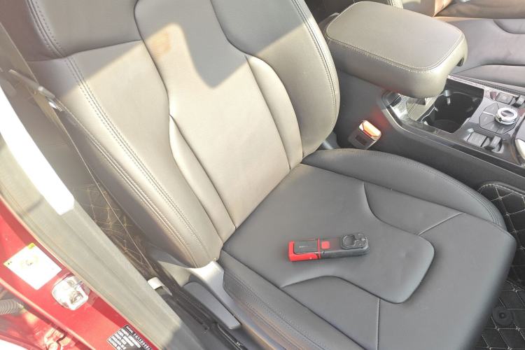 Used Haval H6 2017 Red Label 2.0T Automatic Two-Wheel Drive ZhiShang Model
