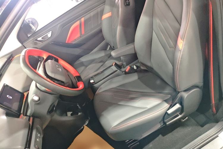 Used Chery New Energy Boundless Pro 2022 301km LingShou Edition Lithium Iron Phosphate