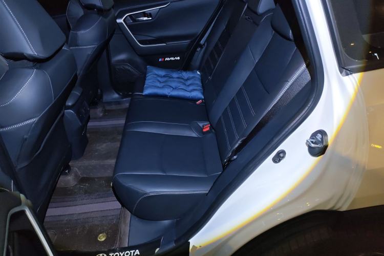 Used Toyota RAV4 2023 2.0L CVT Two-Wheel Drive Fashion Plus Edition
