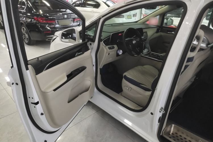 Used Buick GL8 2021 ES Landtrek 653T Comfort Edition