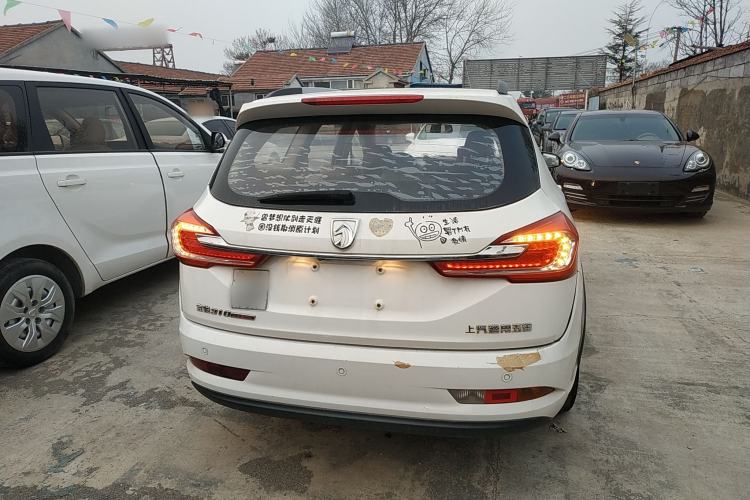 Used Baojun 310W 2017 1.5L Manual Fashion Model China V
